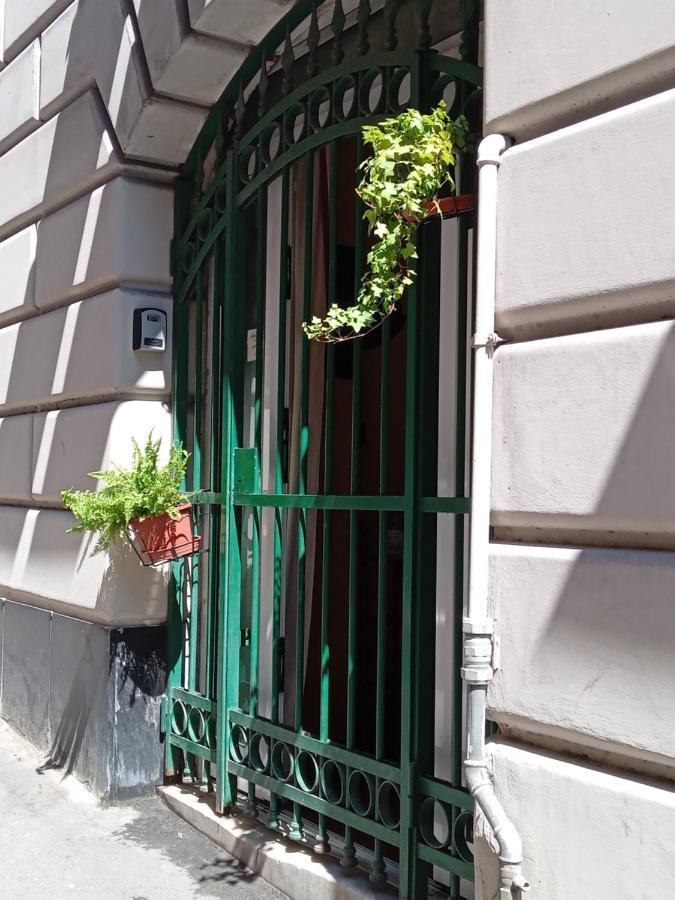 Ferienwohnung Loft Di Charme In Centro Genova Exterior foto